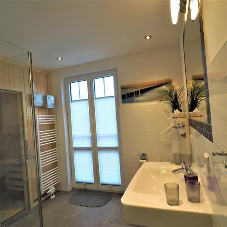 Cozy In Rerik With Terrace * Neu Gaarz