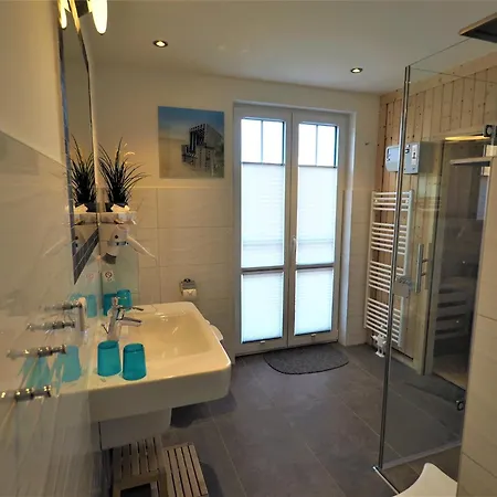 Cozy In Rerik With Terrace בית נופש