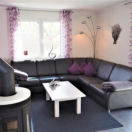 Casa de Férias Cozy In Rerik With Terrace Neu Gaarz