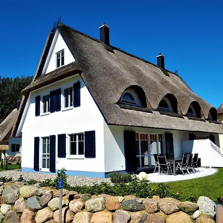 Cozy In Rerik With Terrace בית נופש